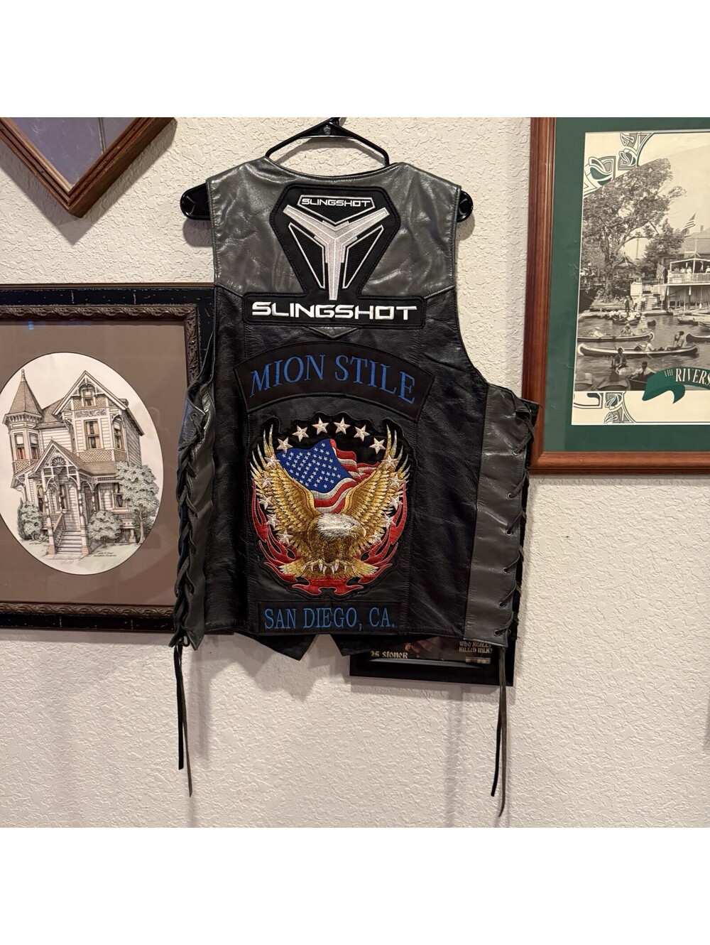 Vintage 00s Mens Black Leather Slingshot USA Motorcycle Eagle Jesus Biker Vest L